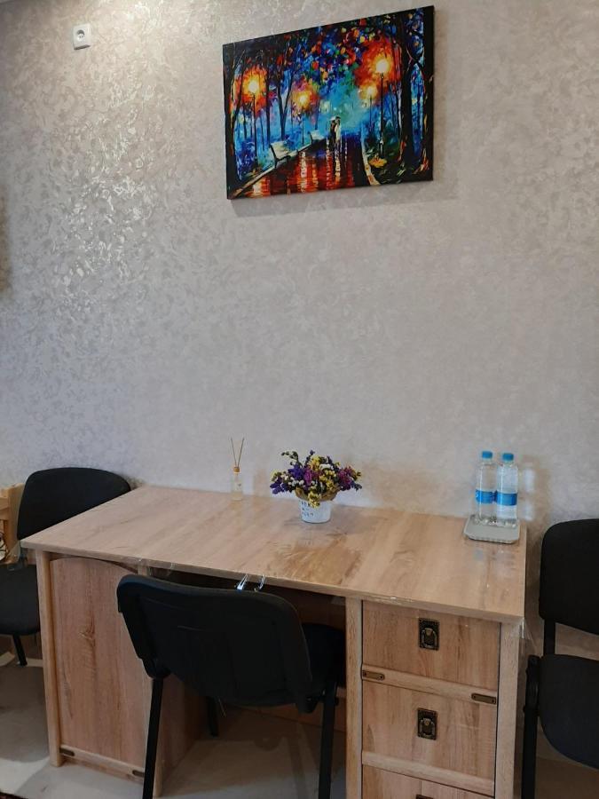 Готель River House Umanʼ エクステリア 写真