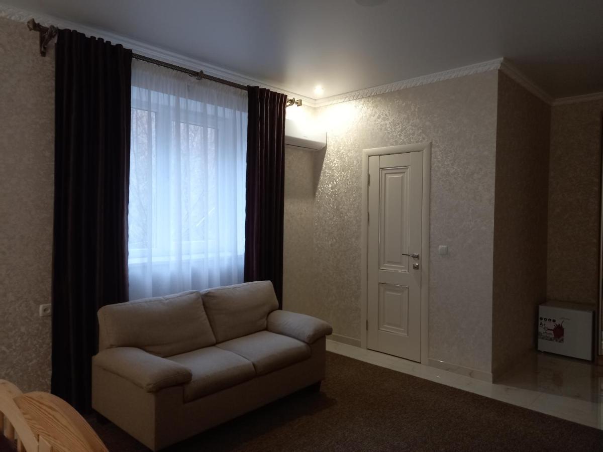 Готель River House Umanʼ エクステリア 写真