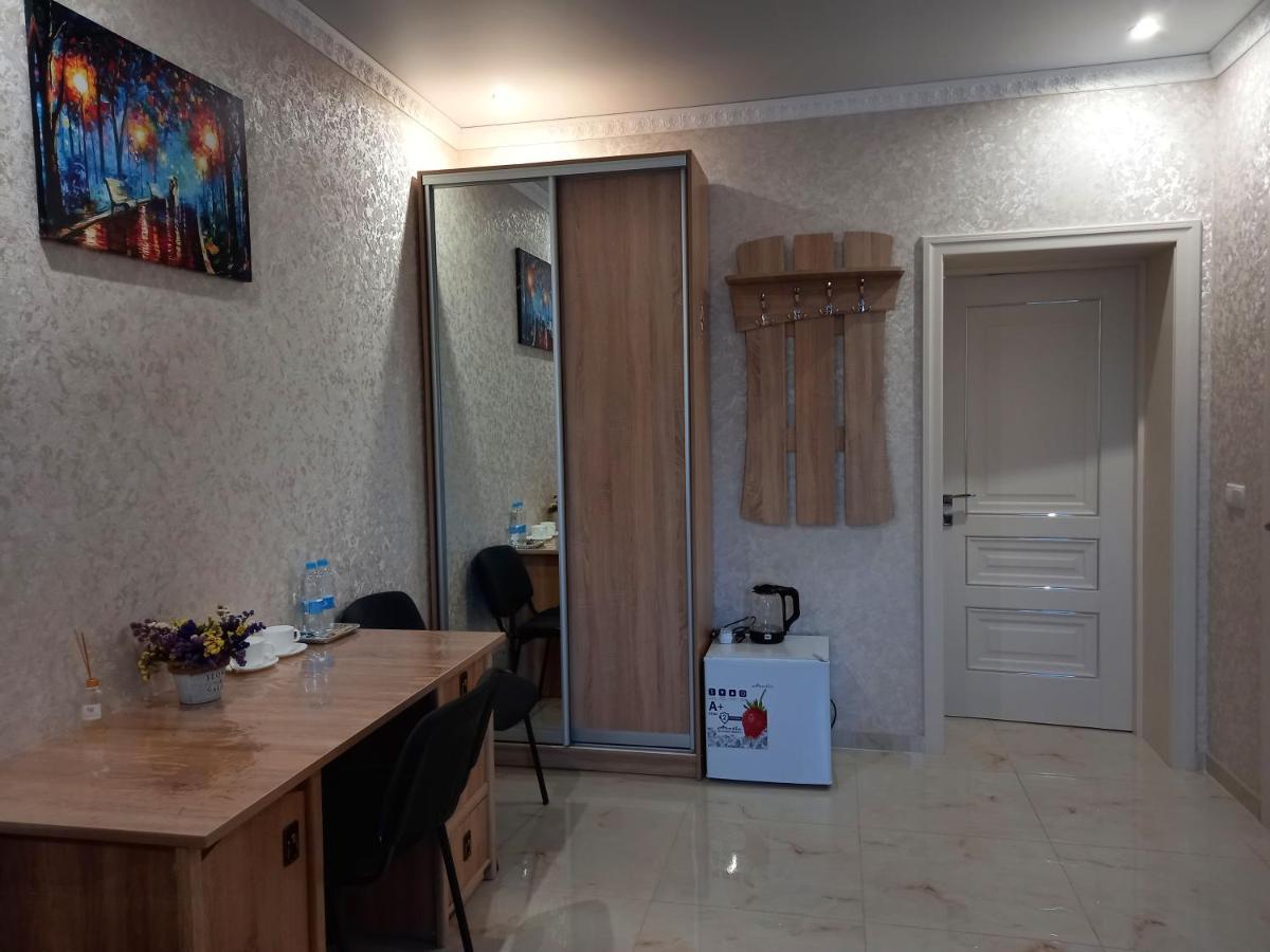 Готель River House Umanʼ エクステリア 写真